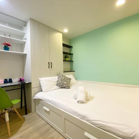 17 Fengjia Stay Тайчжун Экстерьер фото